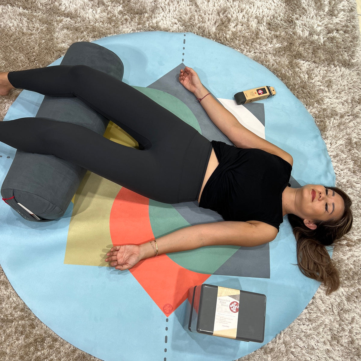 Manduka Restorative Round Yoga Mat 3mm - Sacred Flower