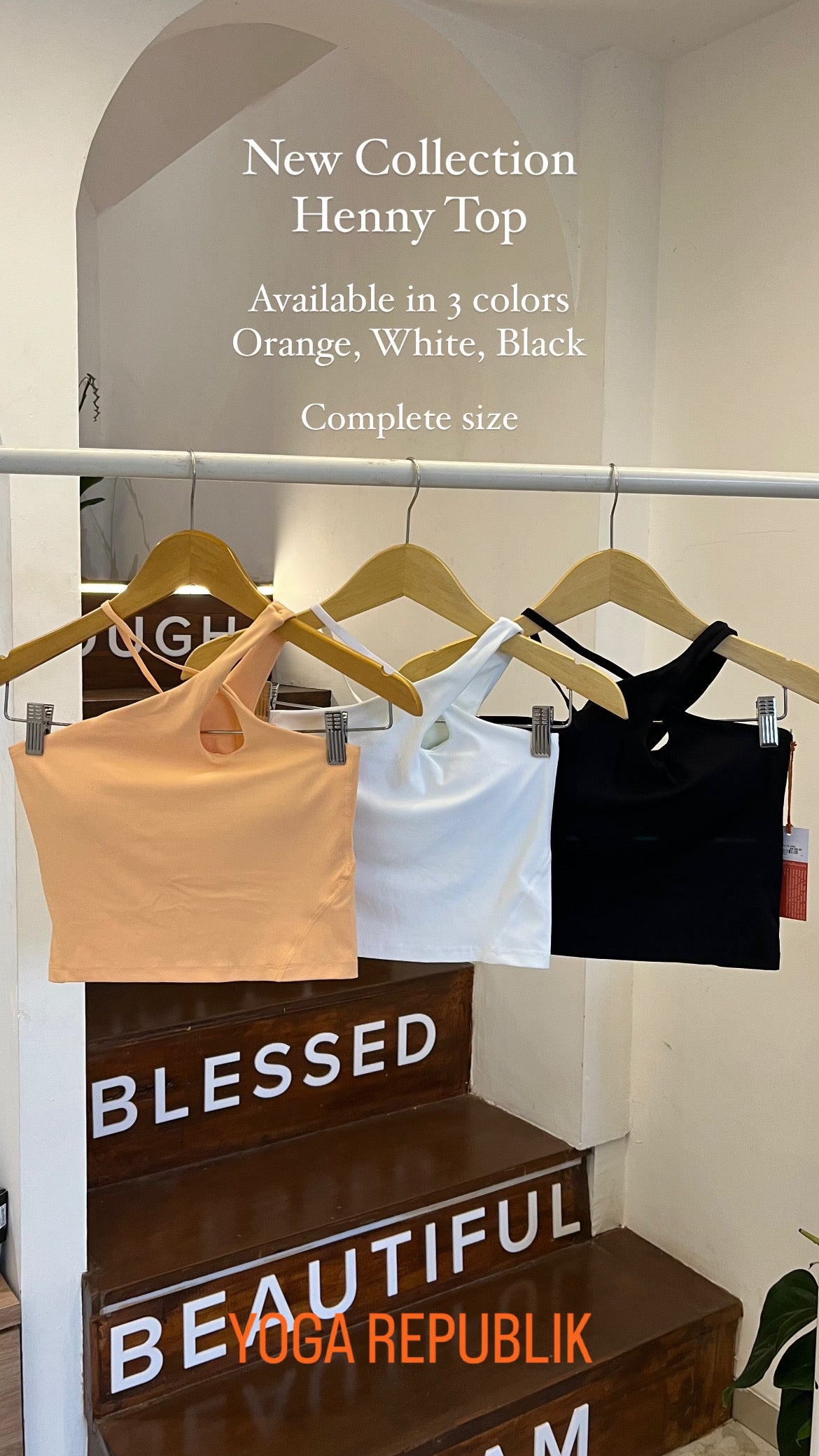 Rok Tenis Aces KECIL Alo Yoga - Limun Stroberi