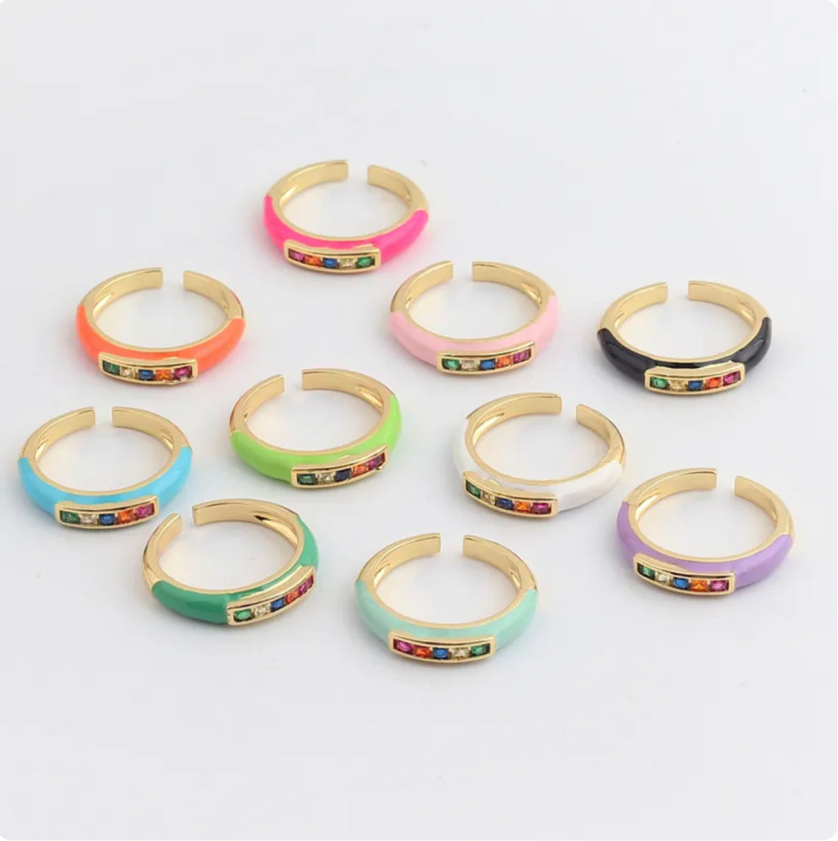 Lihat Cincin Enamel Zirkonia Kubik Pelangi Tidak Ada Kejahatan oleh Yoga Republik