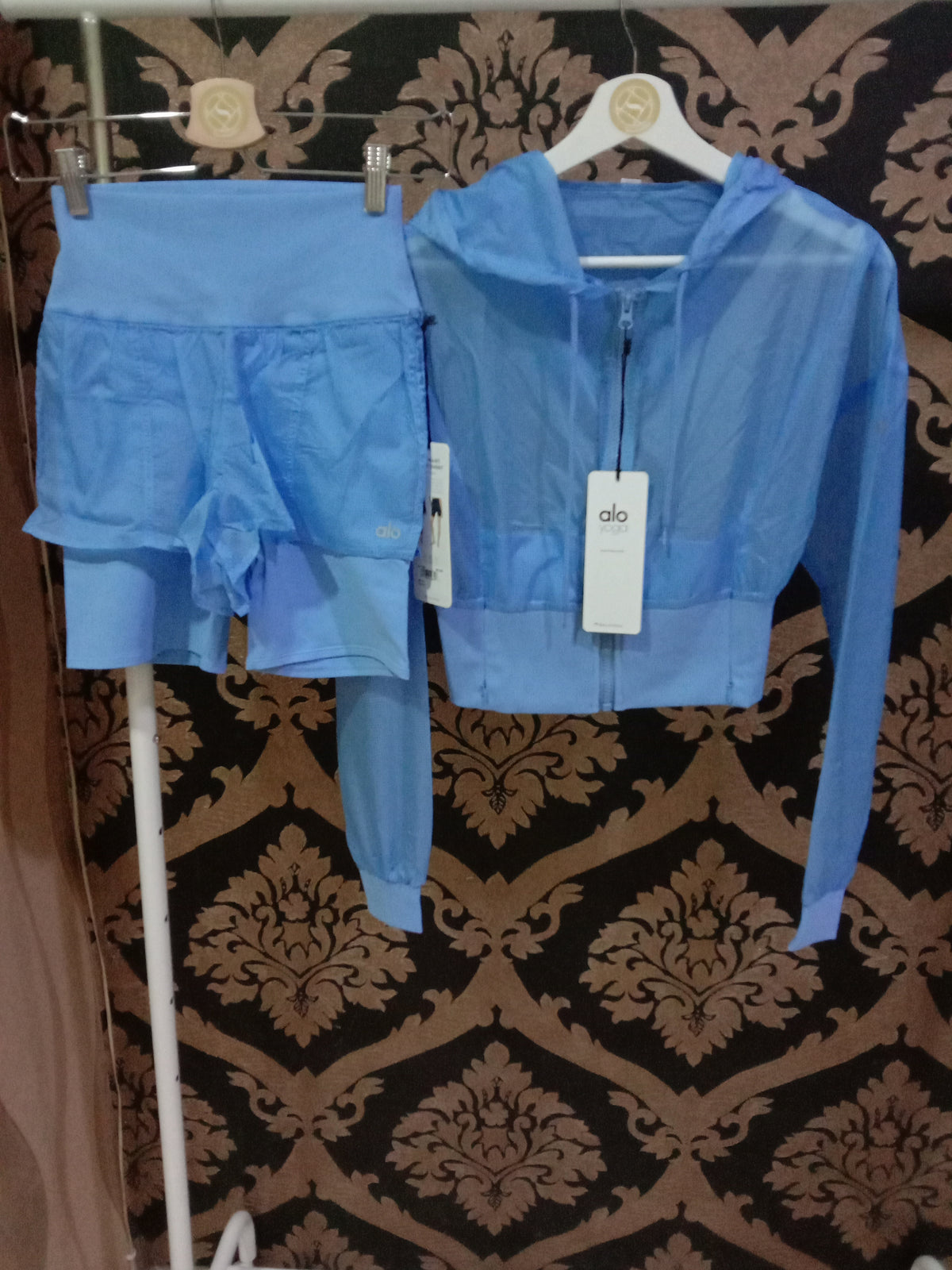 Alo Yoga Sirkuit Pendek Pinggang Tinggi KECIL - Marina