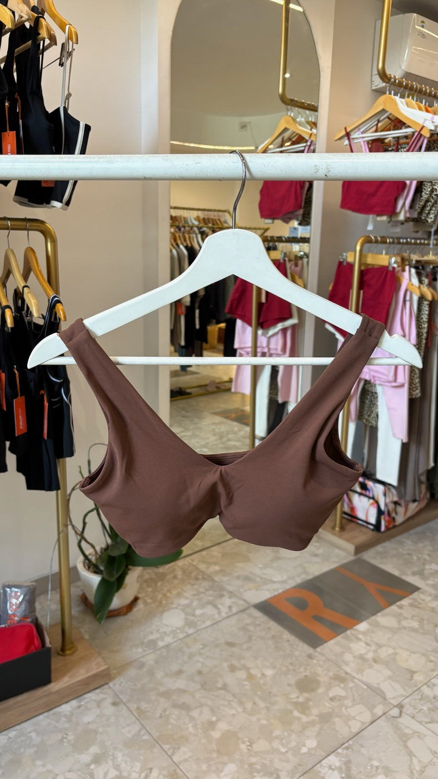 Rok Tenis Aces KECIL Alo Yoga - Limun Stroberi