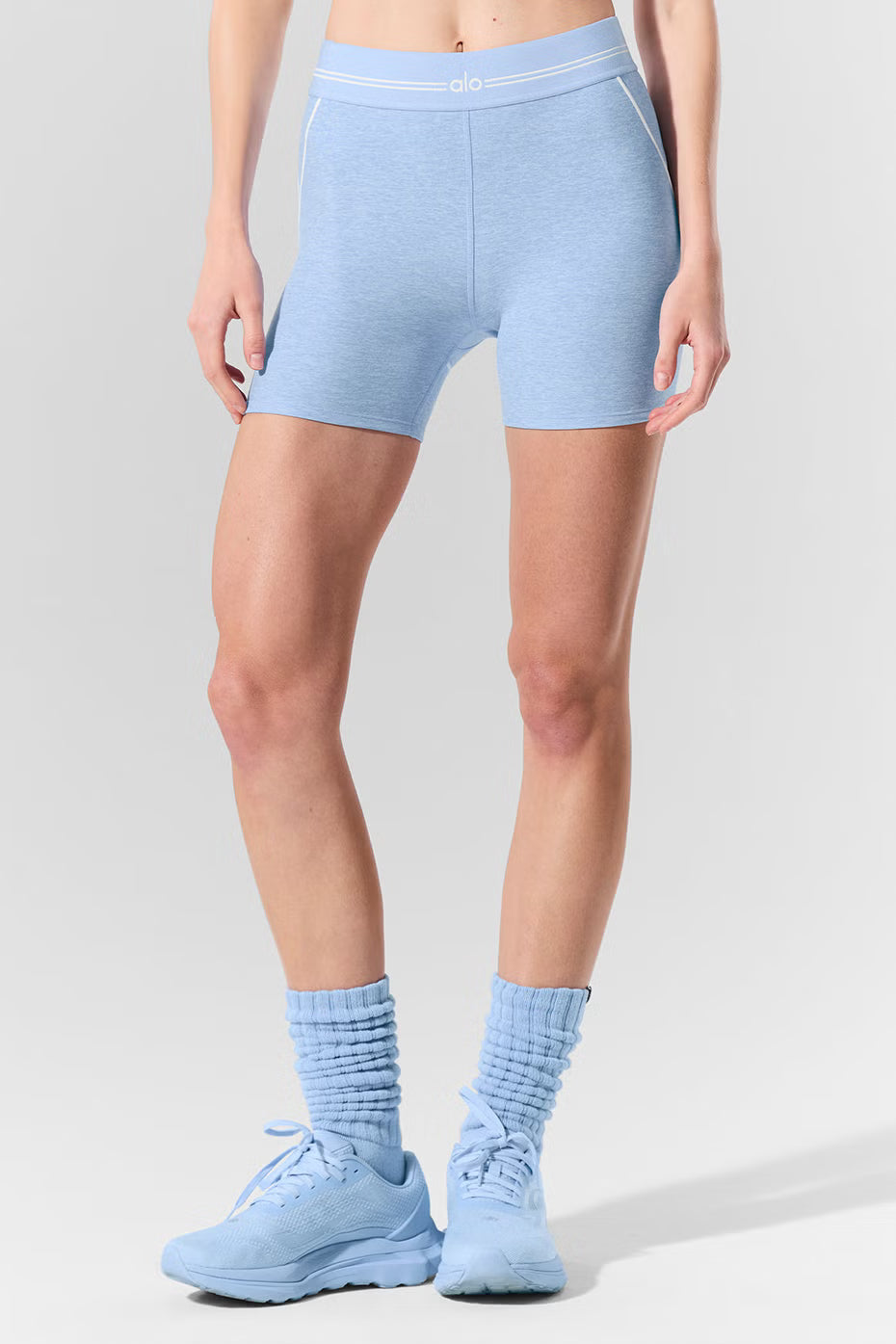 Alo Yoga XS 7'' Biker Pinggang Tinggi Pendek - Hitam