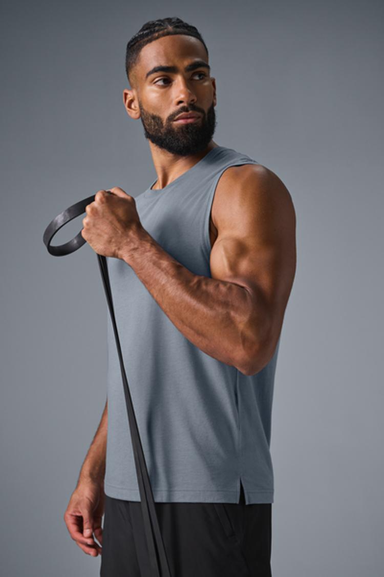Alo Yoga MEDIUM The Triumph Muscle Tank - Steel Grey
