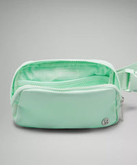 Lululemon Everywhere Belt Bag 1L