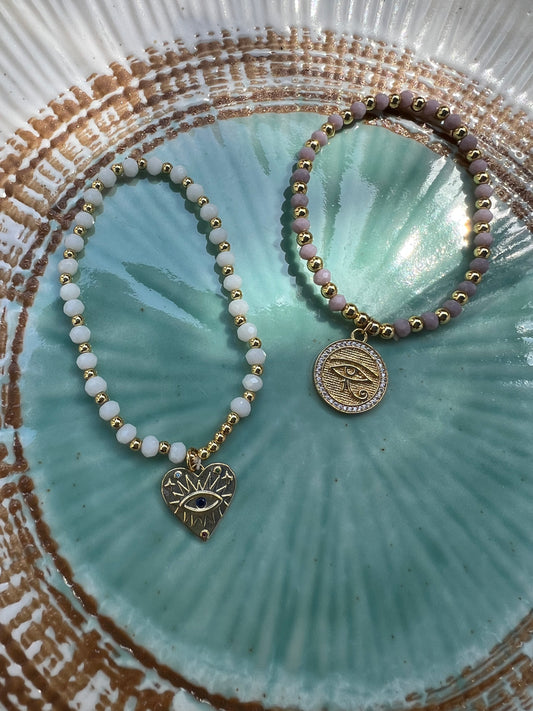 Lihat Gelang Manik-manik Tidak Ada Jahat dengan Pesona oleh Yoga Republik