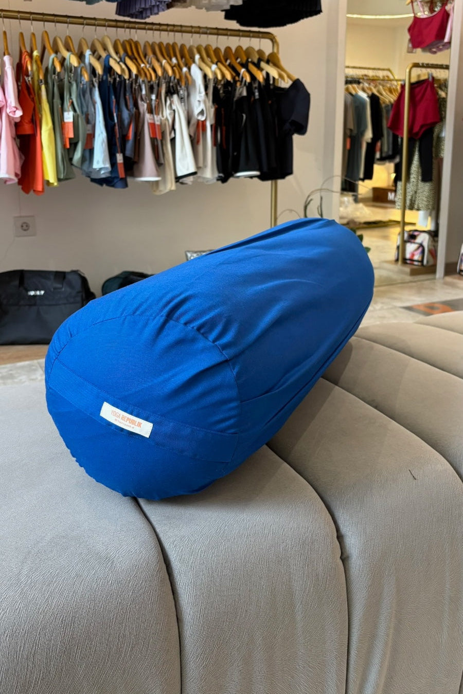 Guling Bulat Manduka Enlight™ - Tengah Malam