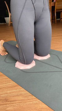 YR Knee Pads - Black Pink