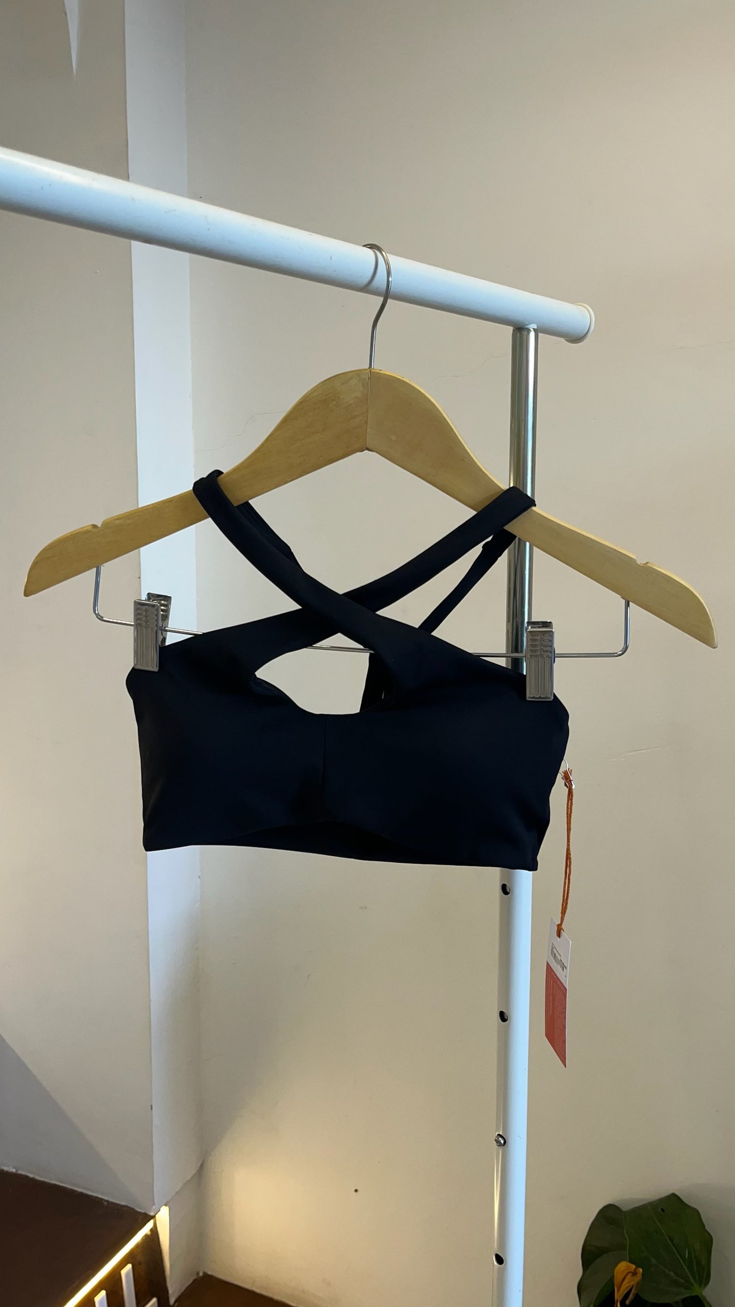 Rok Tenis Aces KECIL Alo Yoga - Limun Stroberi