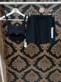 Alo Yoga SMALL Slit Bra - Black