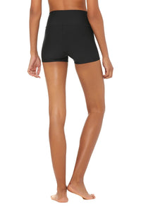 Alo Yoga XS Airlift Pinggang Tinggi Pendek - Hitam