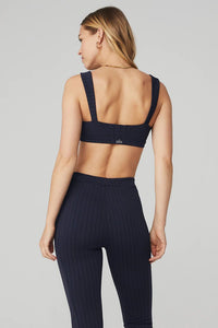 Alo Yoga Pinstripe Jacquard Captivate Bra - True Navy/Black